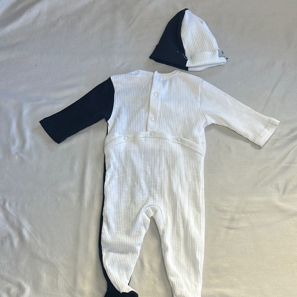 Kokao Paris - NWT Black and White onesie sleeper set - Picture 3 of 4